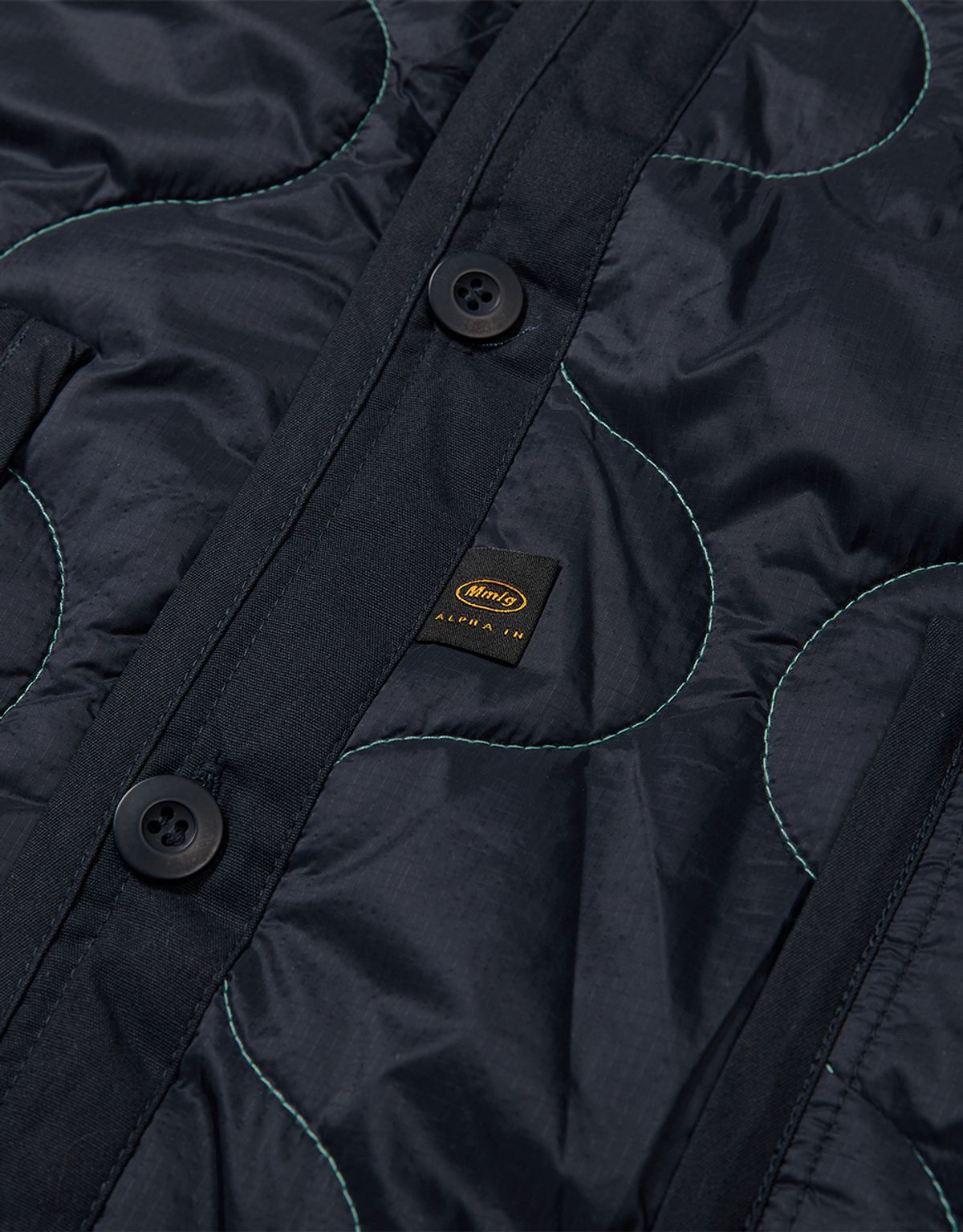 반값 찬스로 득템한 엠엠엘지 MMLG ALPHAINDUSTRIES ALS 92 LINER MMLGBB2J002RB1 실물 색감에 반해버렸네요