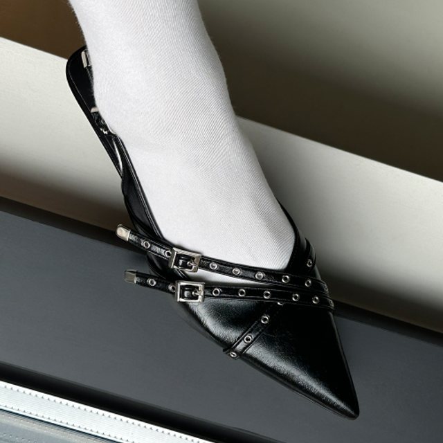 BELTED SLINGBACK / BLACK